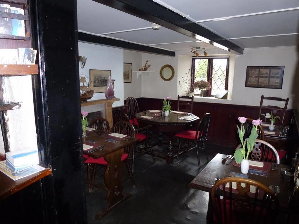 Cornish Arms Inn Port Isaac 2 Miles Pendoggett Eksteriør billede